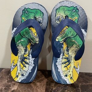 Childrens Place T Rex T-Rex DINOSAUR FLIP FLOPS Sandals Thongs Size 1/2